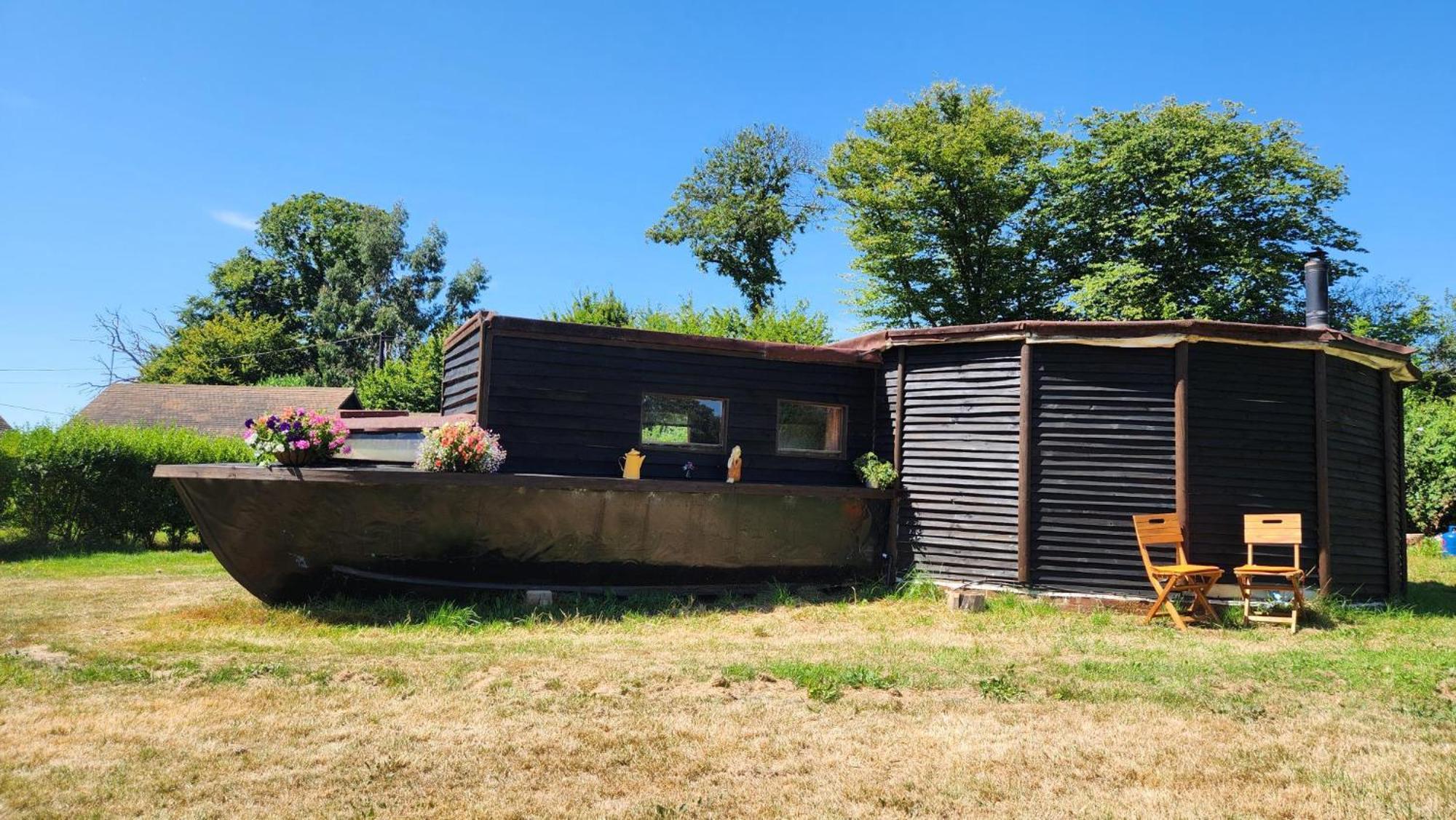 Vigo Retreat Boat Yurt Bed & Breakfast Wrotham Dış mekan fotoğraf